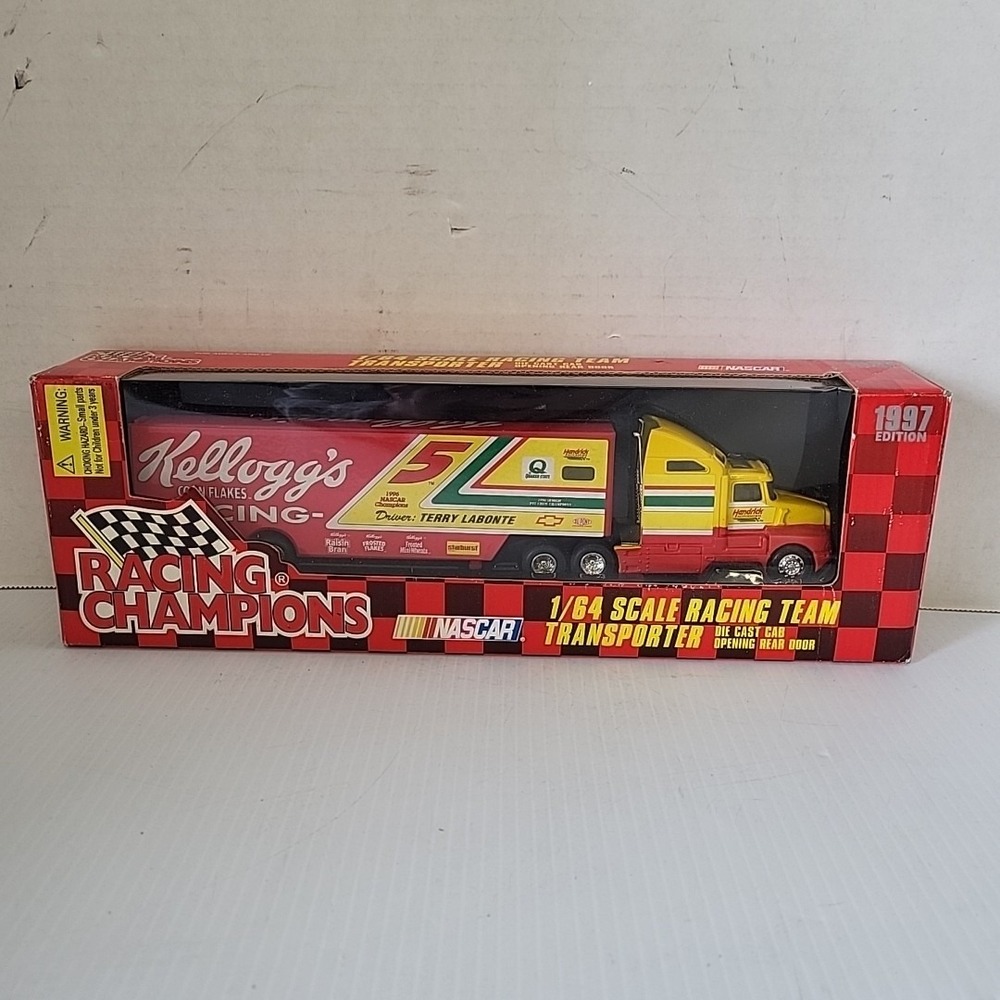 Racing Champions 1:64 Terry Labonte Kelloggs 1997 NASCAR Transporter 3400